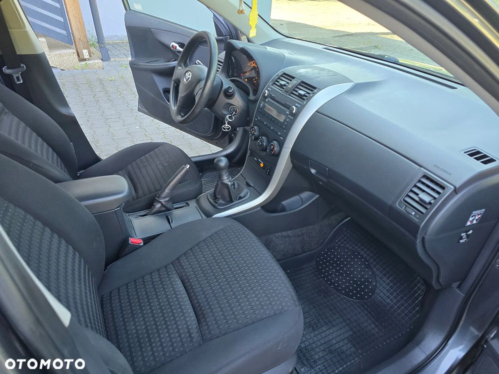 Toyota Corolla 1.4 VVT-i Premium - 7