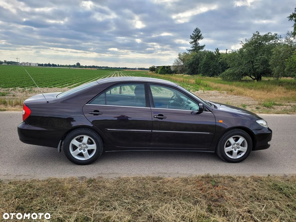 Toyota Camry 2.4 VVT-i - 10