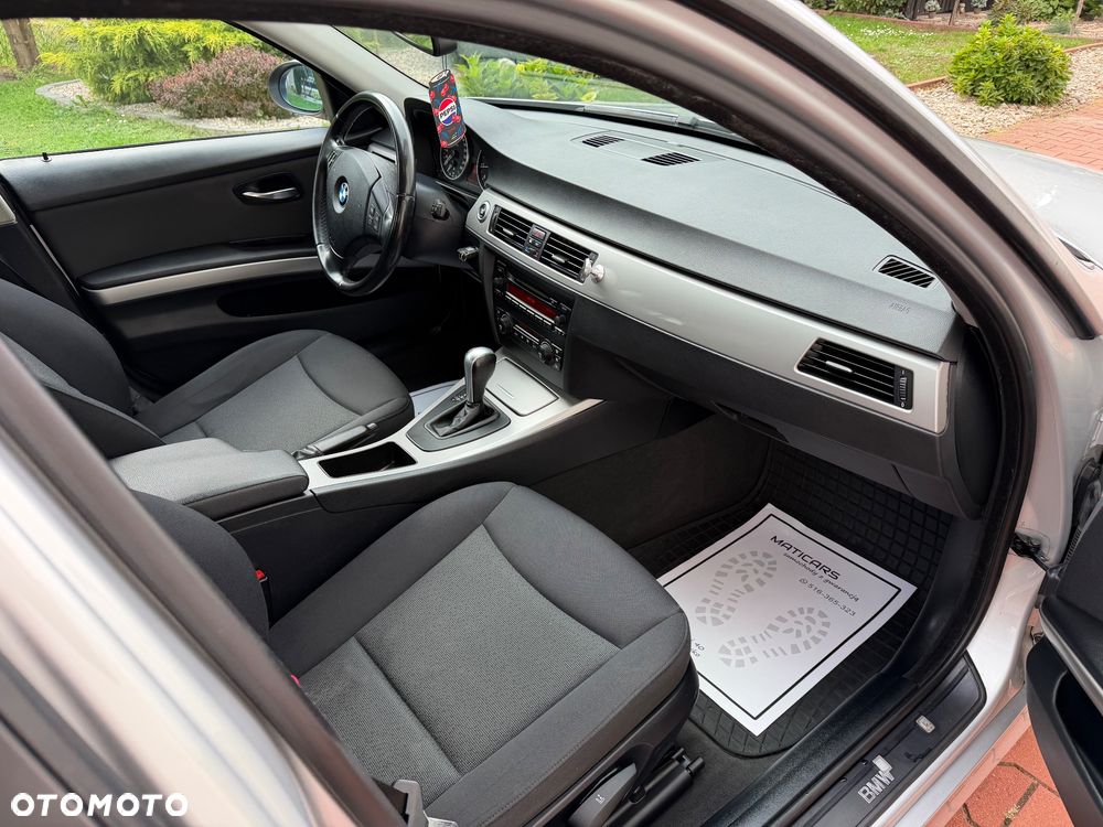 BMW Seria 3 318i - 20