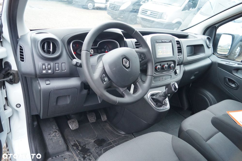 Renault Trafic - 13