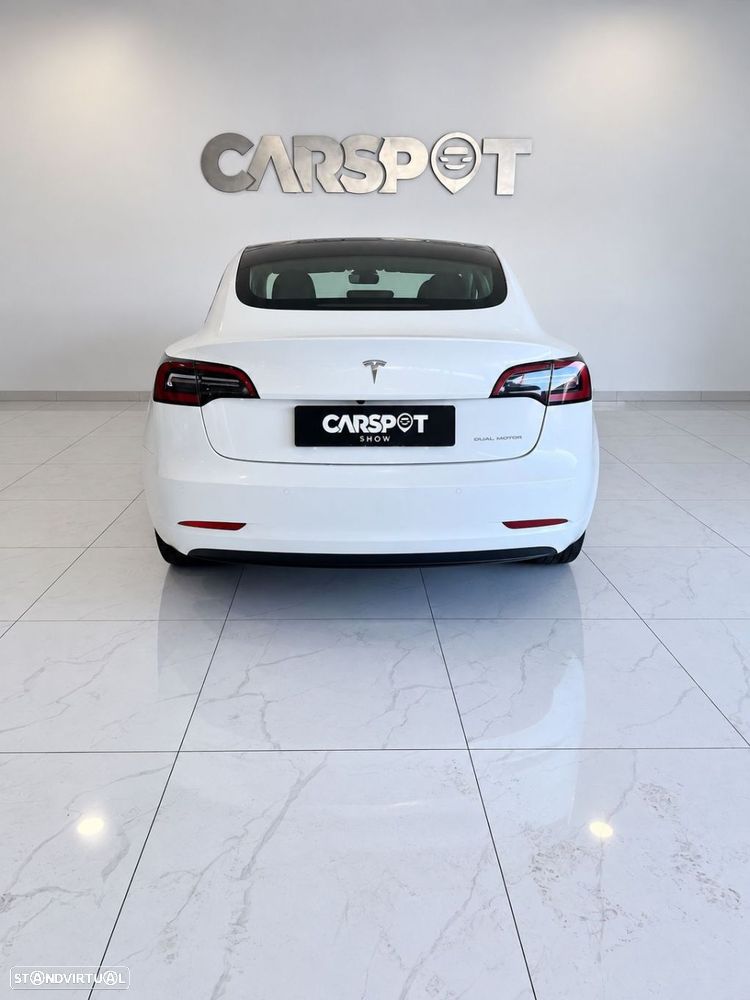 Tesla Model 3 - 7