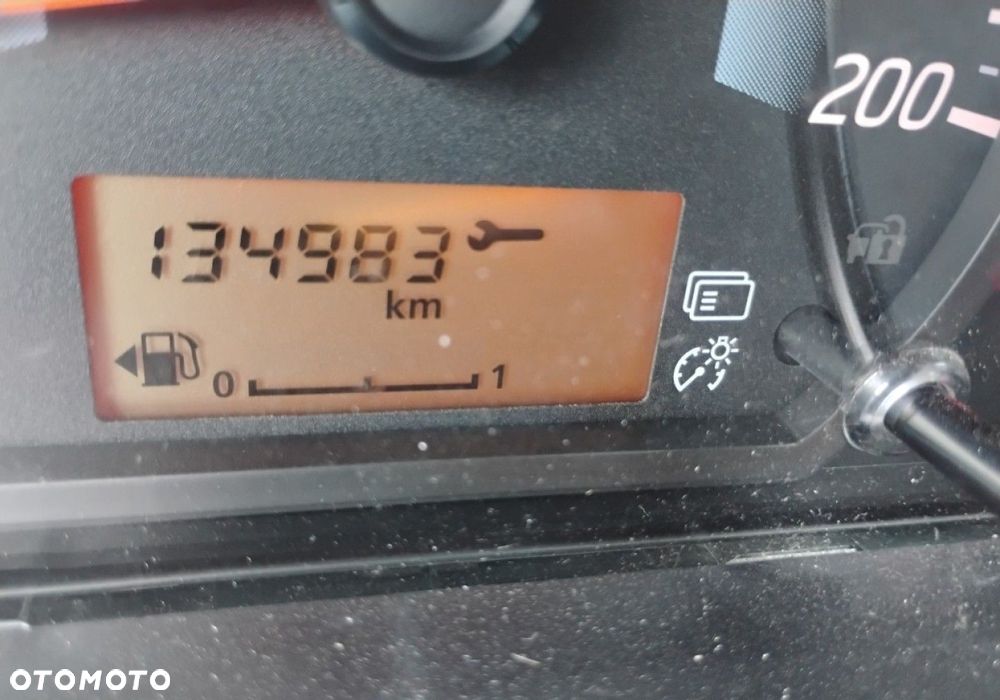 Mitsubishi Space Star - 13