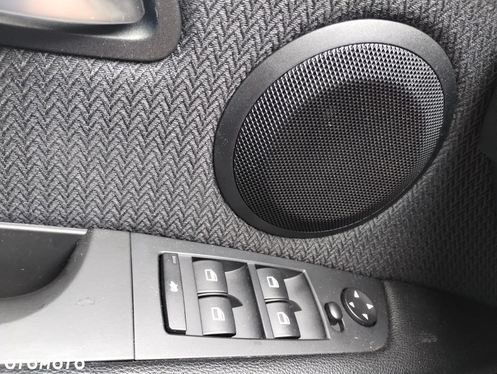 BMW Seria 3 318d - 17