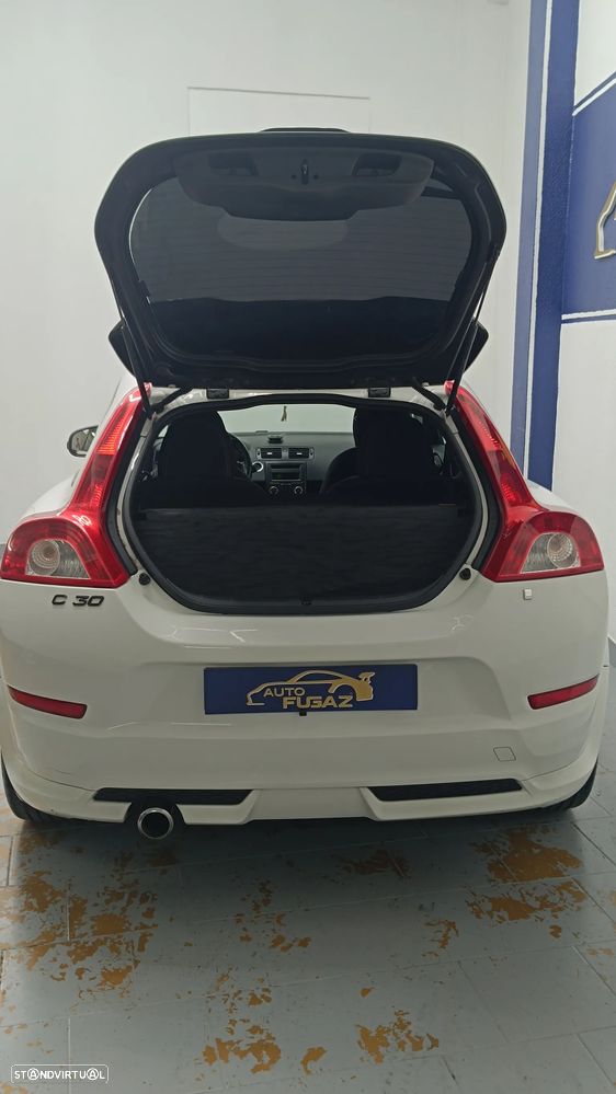 Volvo C30 D2 RDesign Edition - 12