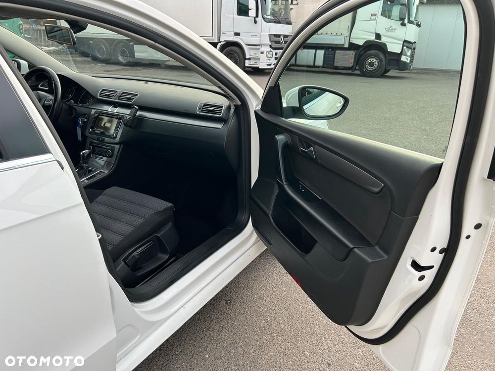Volkswagen Passat 2.0 Blue TDI DSG SCR Comfortline - 22