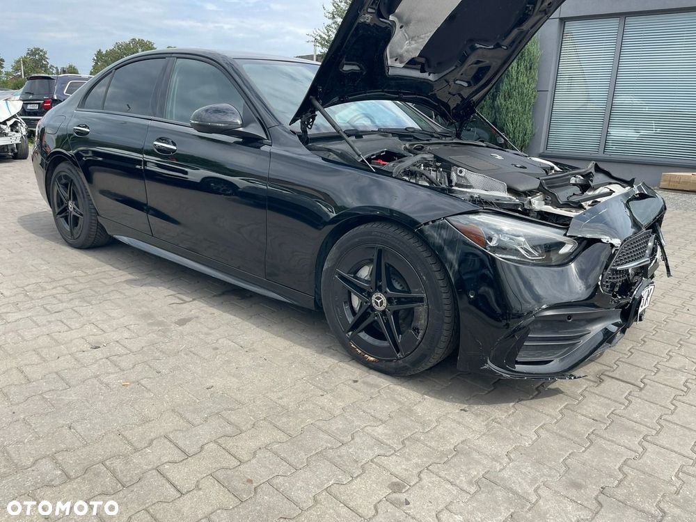 Mercedes-Benz Klasa C 300 4Matic 9G-TRONIC AMG Line - 4