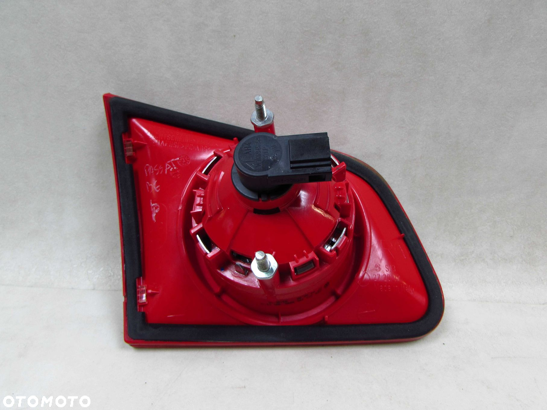 VW PASSAT B6 KOMBI LAMPA TYL PRAWA W KLAPE 3C9945094A UK - 4