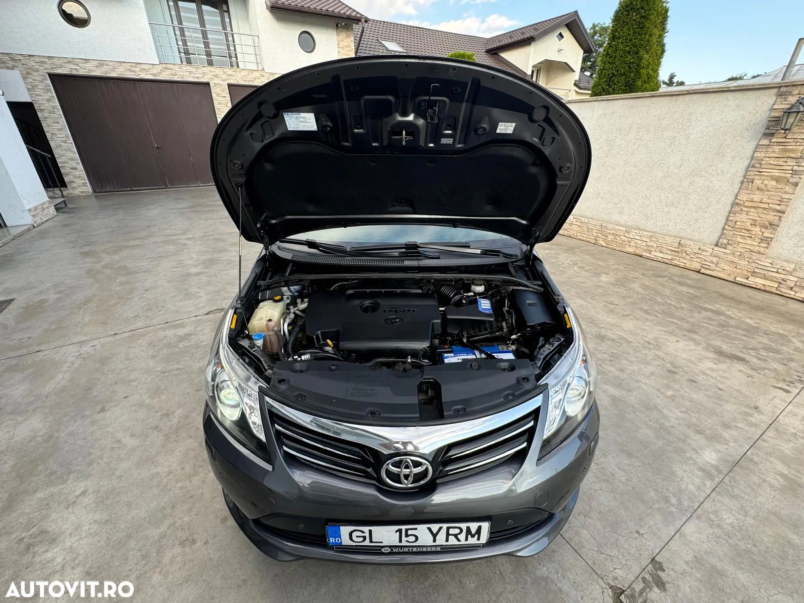 Toyota Avensis - 14