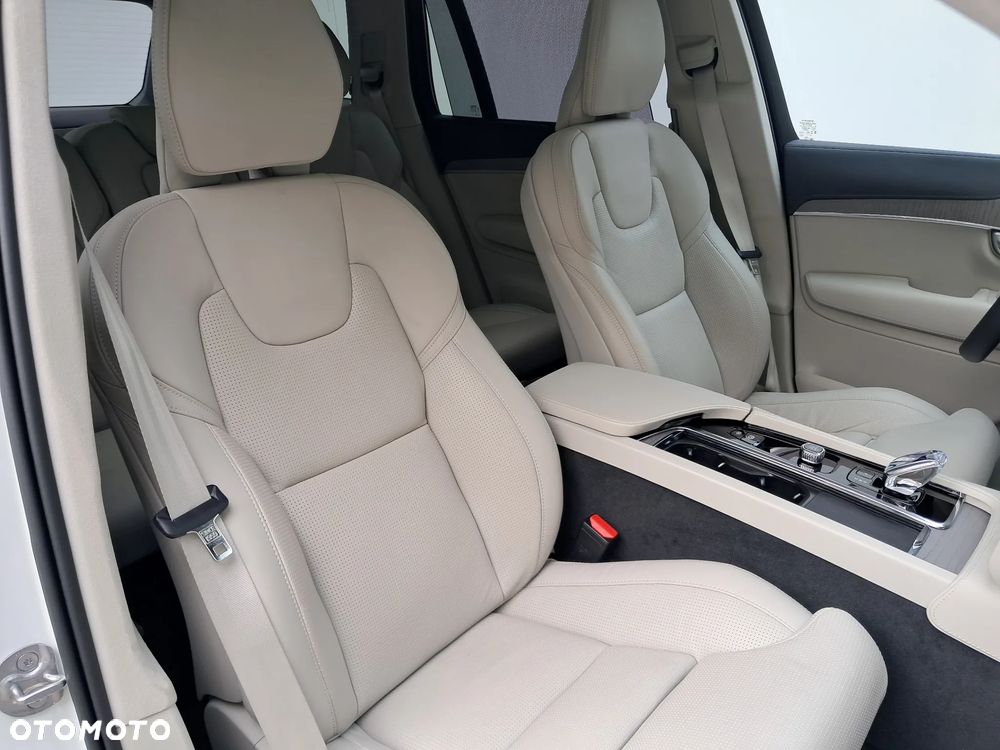 Volvo XC 90 T8 AWD Plug-In Hybrid Ultra Dark 7os - 20