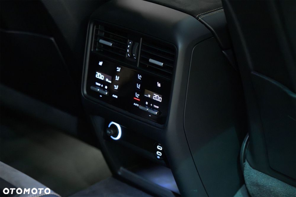 Porsche Cayenne Turbo GT - 21