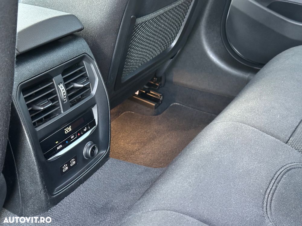 BMW Seria 3 318d Aut. Advantage - 32