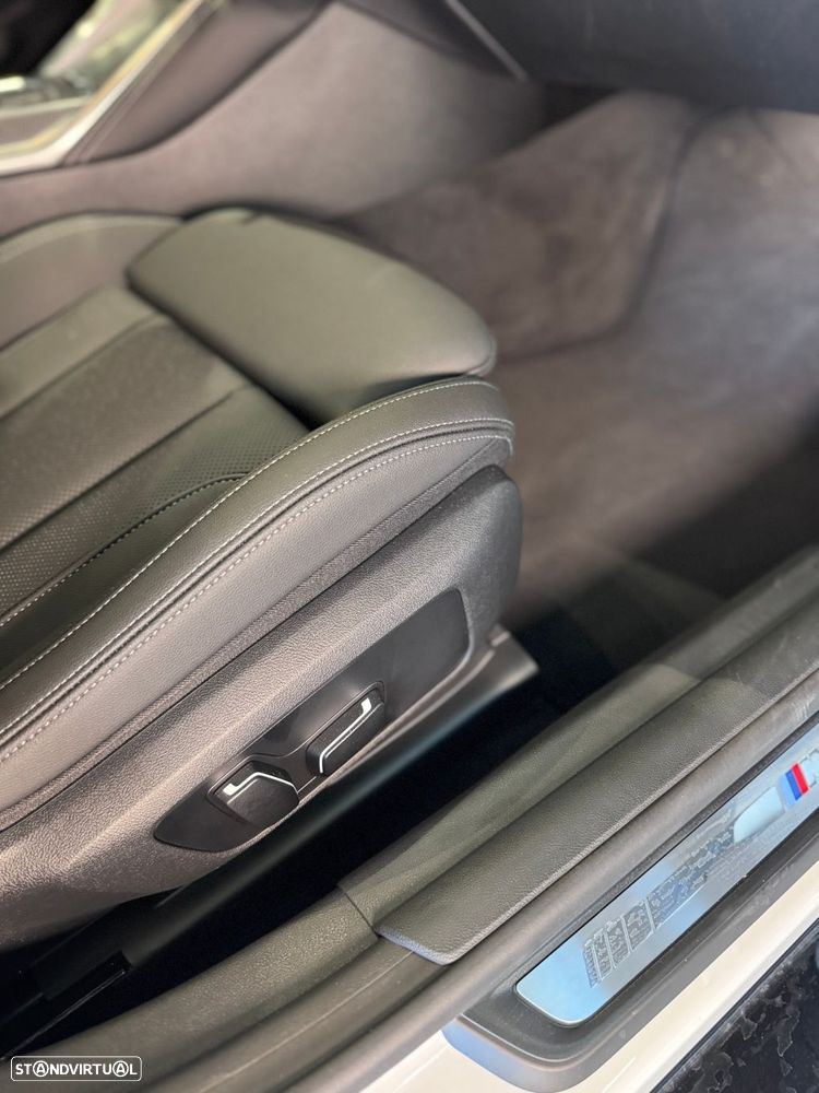BMW i4 eDrive40 Pack Desportivo M Pro - 42