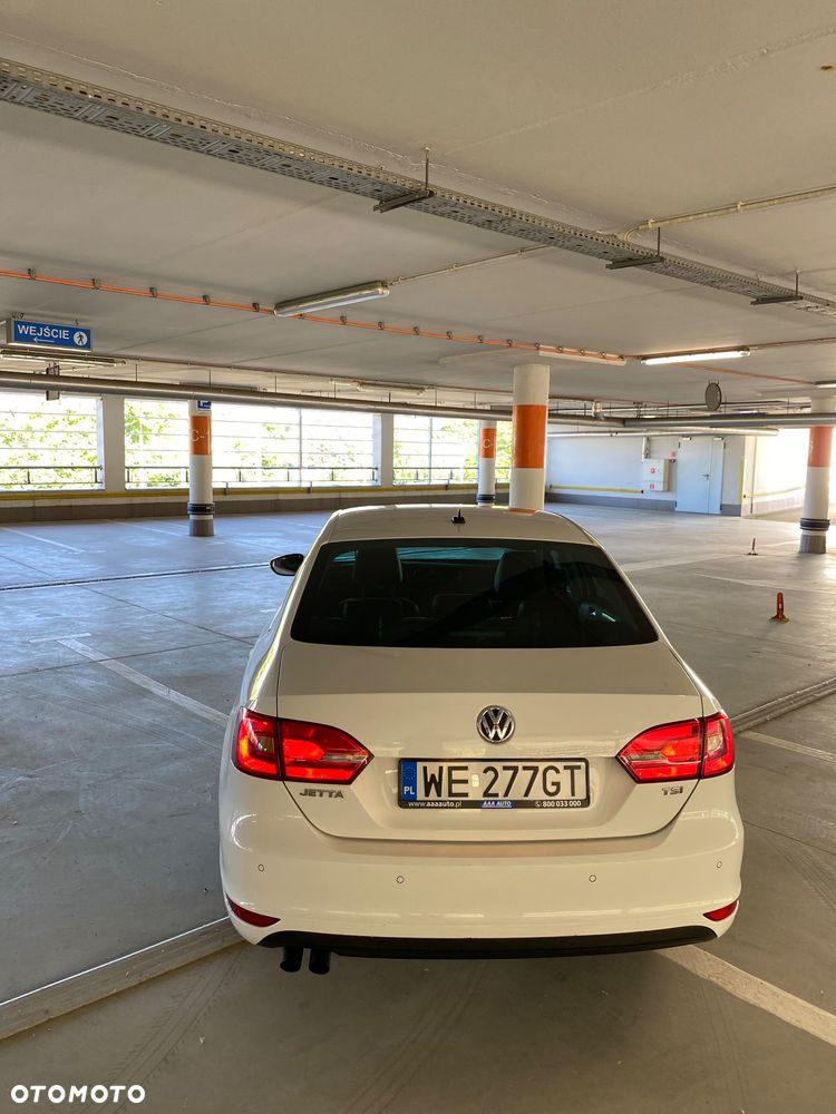 Volkswagen Jetta 1.4 TSI Highline - 3