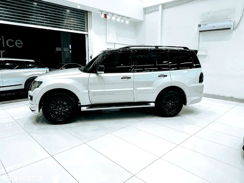 Mitsubishi Pajero - 7