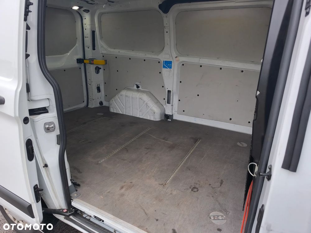 Ford TRANSIT CUSTOM - 19