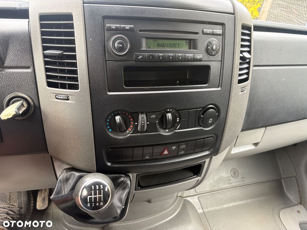 Volkswagen CRAFTER - 11