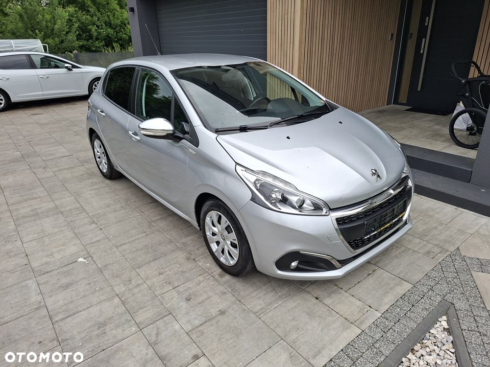 Peugeot 208 - 2