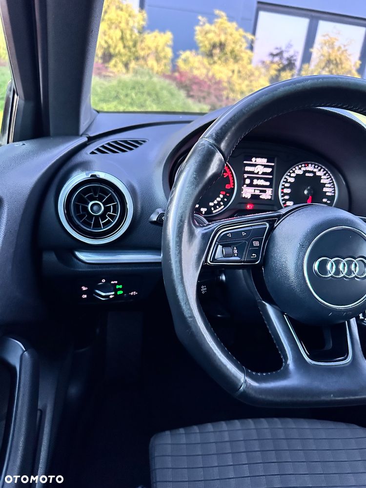 Audi A3 Sportback 1.4 TFSI CoD ultra Attraction S tronic - 29