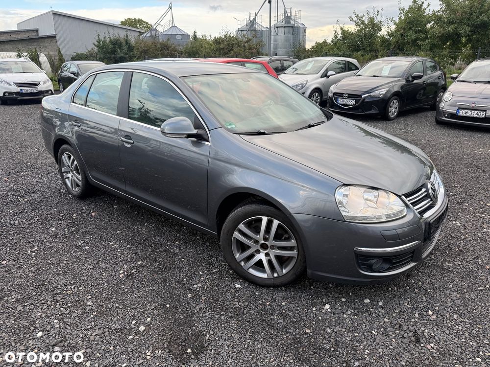 Volkswagen Jetta 1.4 TSI Sportline - 1