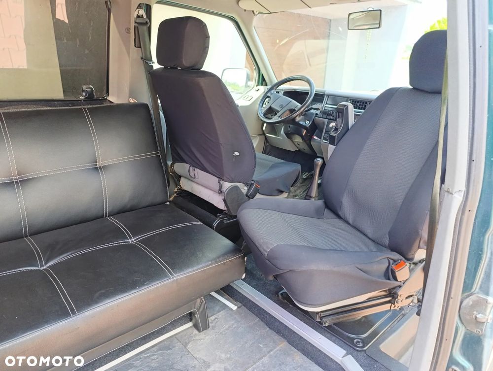 Volkswagen Transporter - 4