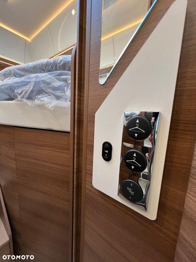 Rapido i166M DISTINCTION - aktywny tempomat DISTRONIC, ALDE, skórzana tapicerka - 30