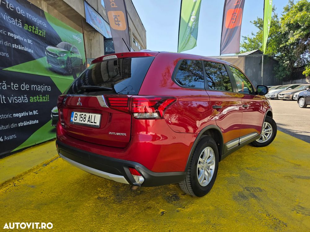 Mitsubishi Outlander 2.2 Litre DI-D AWD Intense - 6