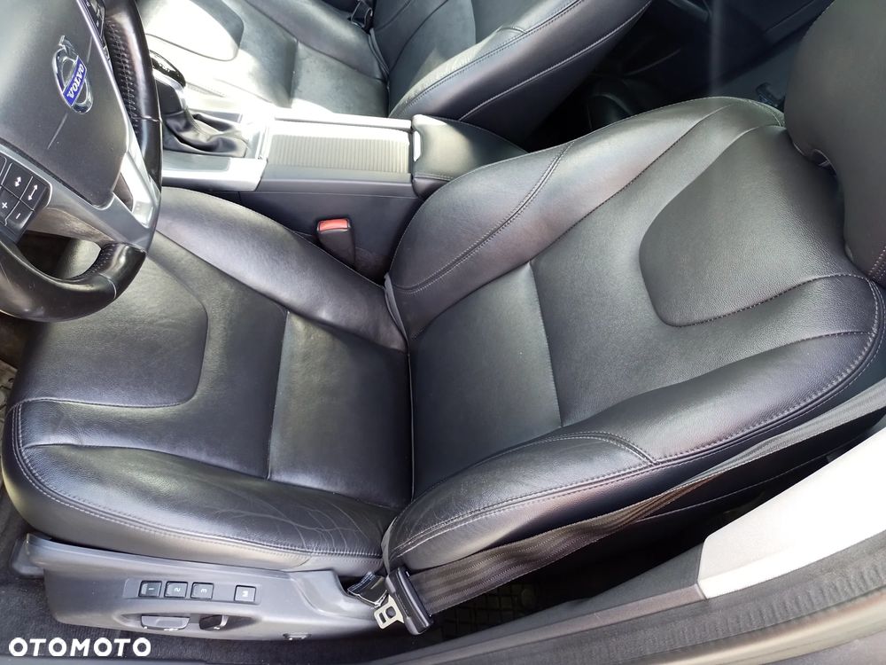 Volvo XC 60 - 8