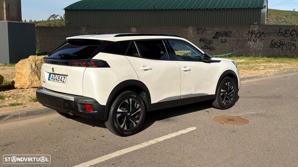 Peugeot 2008 1.2 PureTech Allure - 2