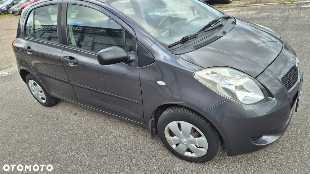 Toyota Yaris 1.0 Terra A/C - 3