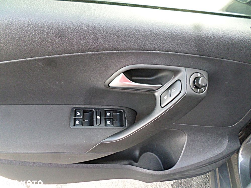 Volkswagen Polo - 19