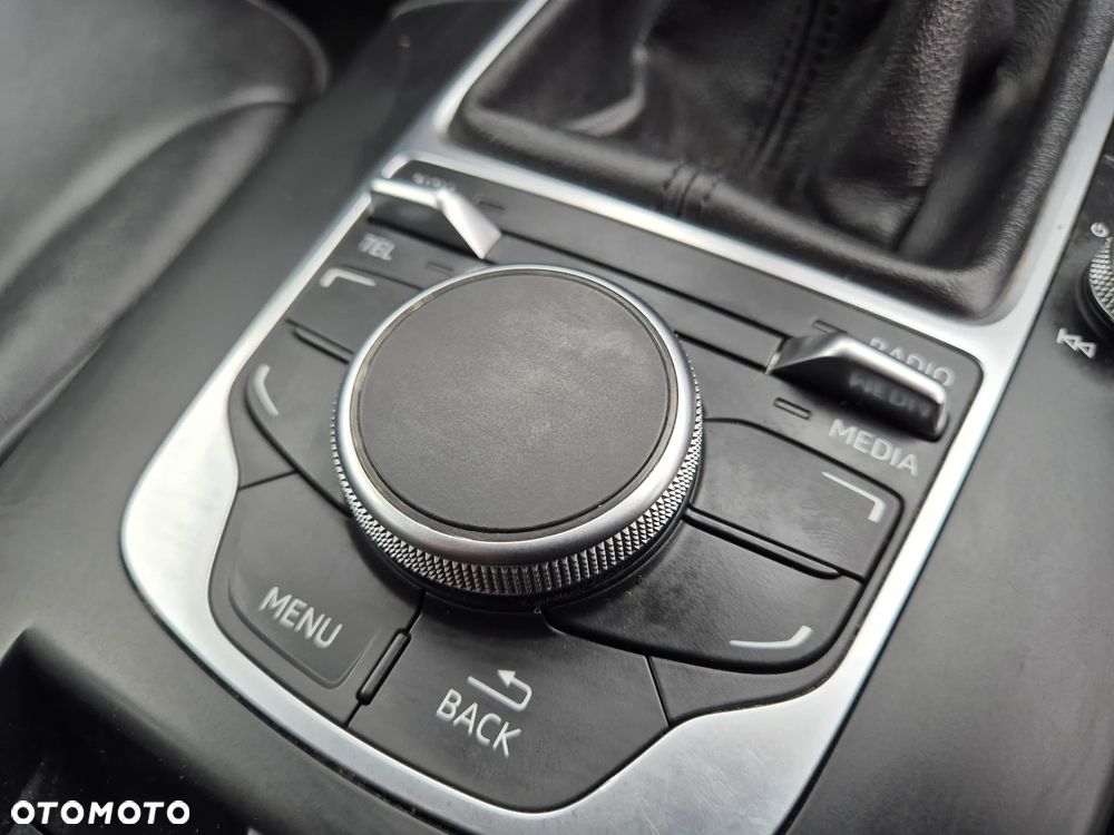 Audi A3 Sportback 2.0 TDI Ambiente - 12