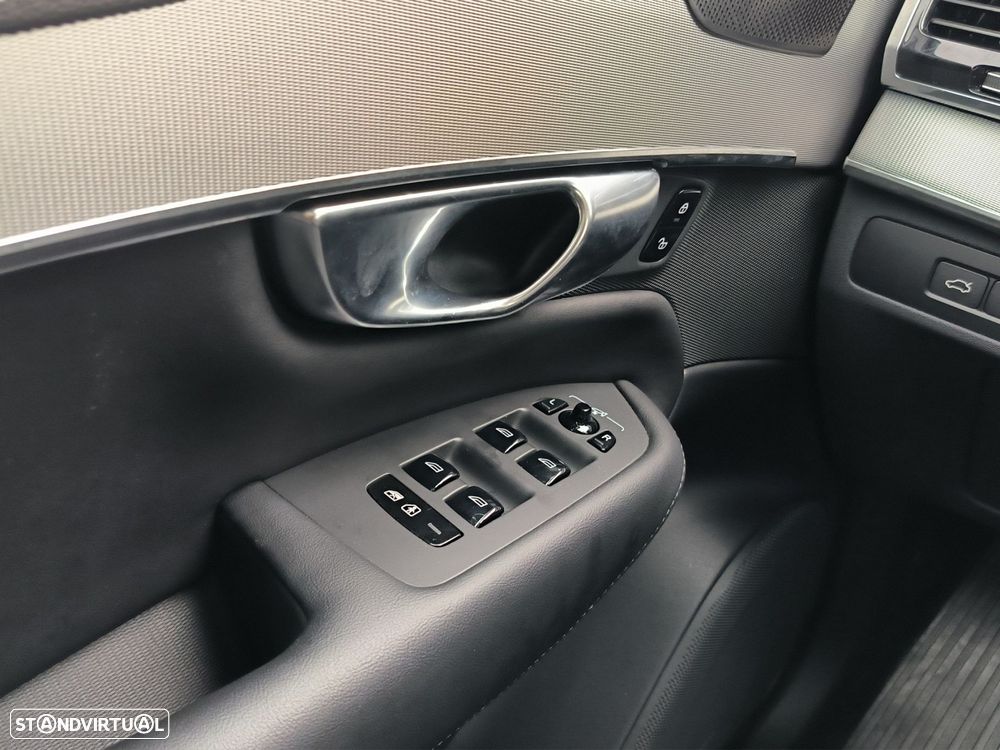 Volvo XC 90 2.0 T8 PHEV Plus Dark AWD - 20