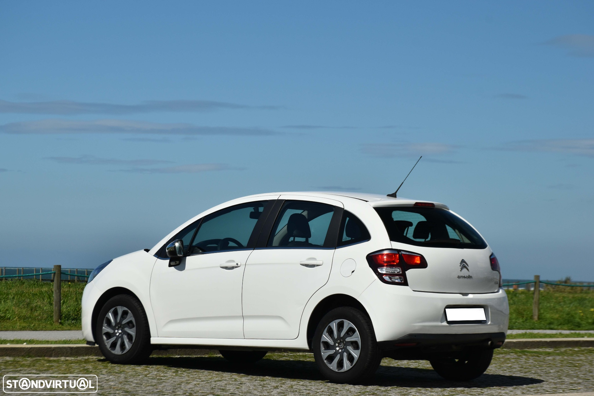 Citroën C3 1.0 PureTech Confort - 4