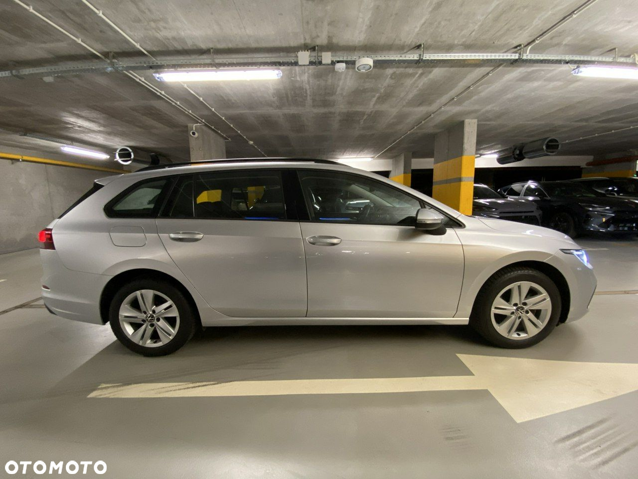 Volkswagen Golf - 8