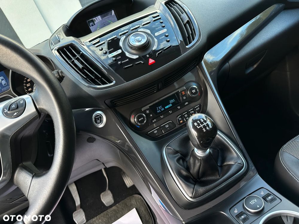 Ford Kuga 2015 photo 4