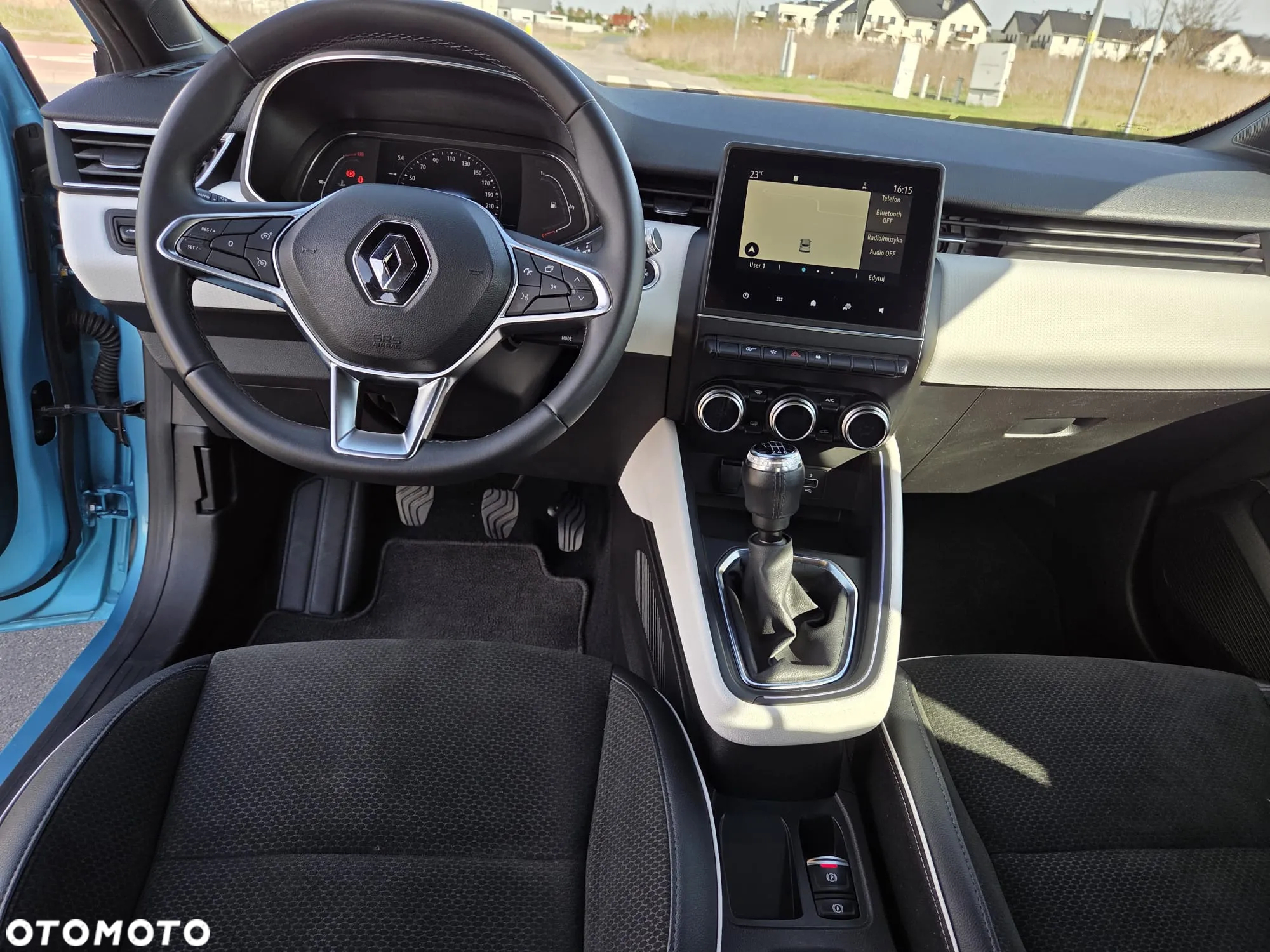 Renault Clio - 11