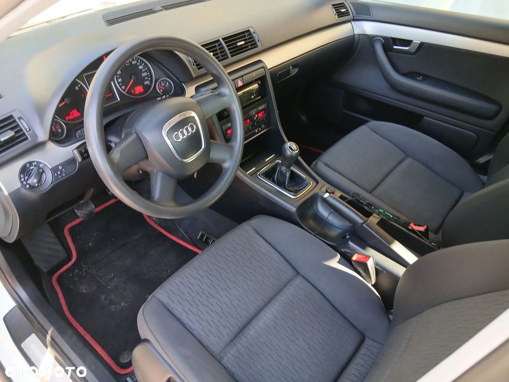 Audi A4 Limousine - 21