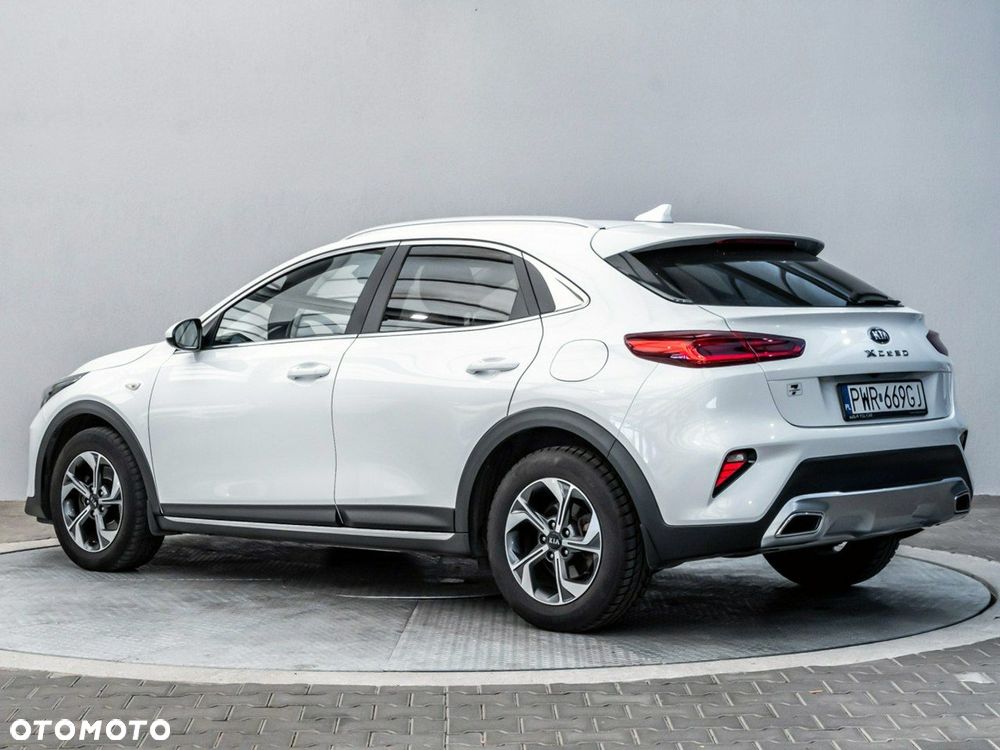 Kia XCeed - 4