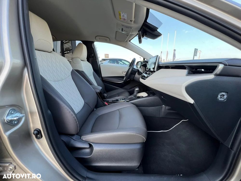 Toyota Corolla 1.8 HSD Exclusive interior Gri - 11
