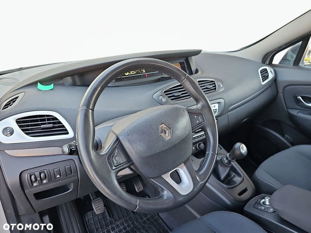 Renault Scenic 1.5 dCi Expression - 11