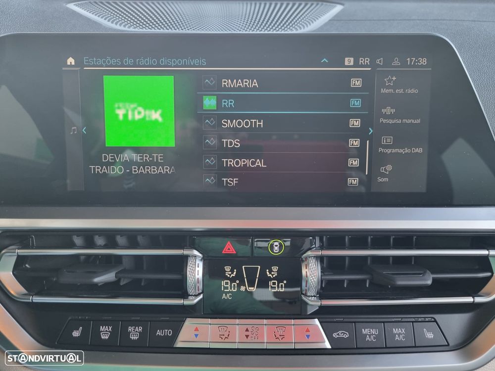 BMW 320 e Line Luxury Auto - 40