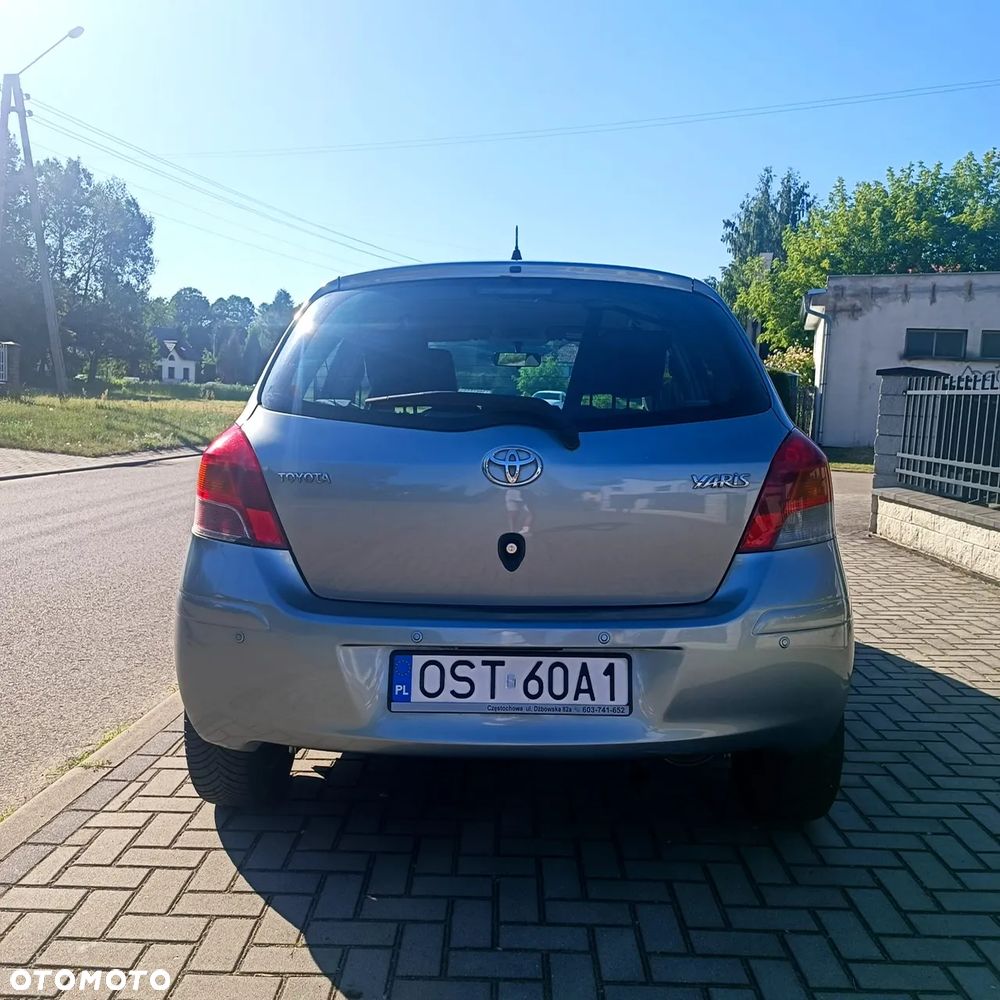 Toyota Yaris - 8