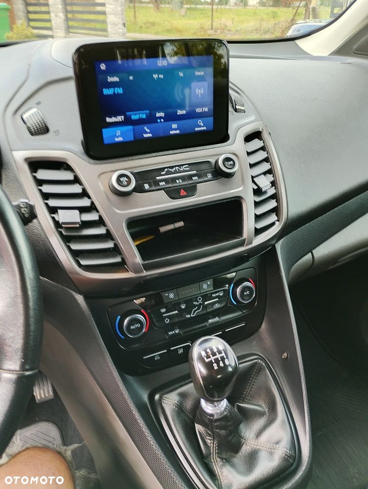 Ford Transit Connect - 12