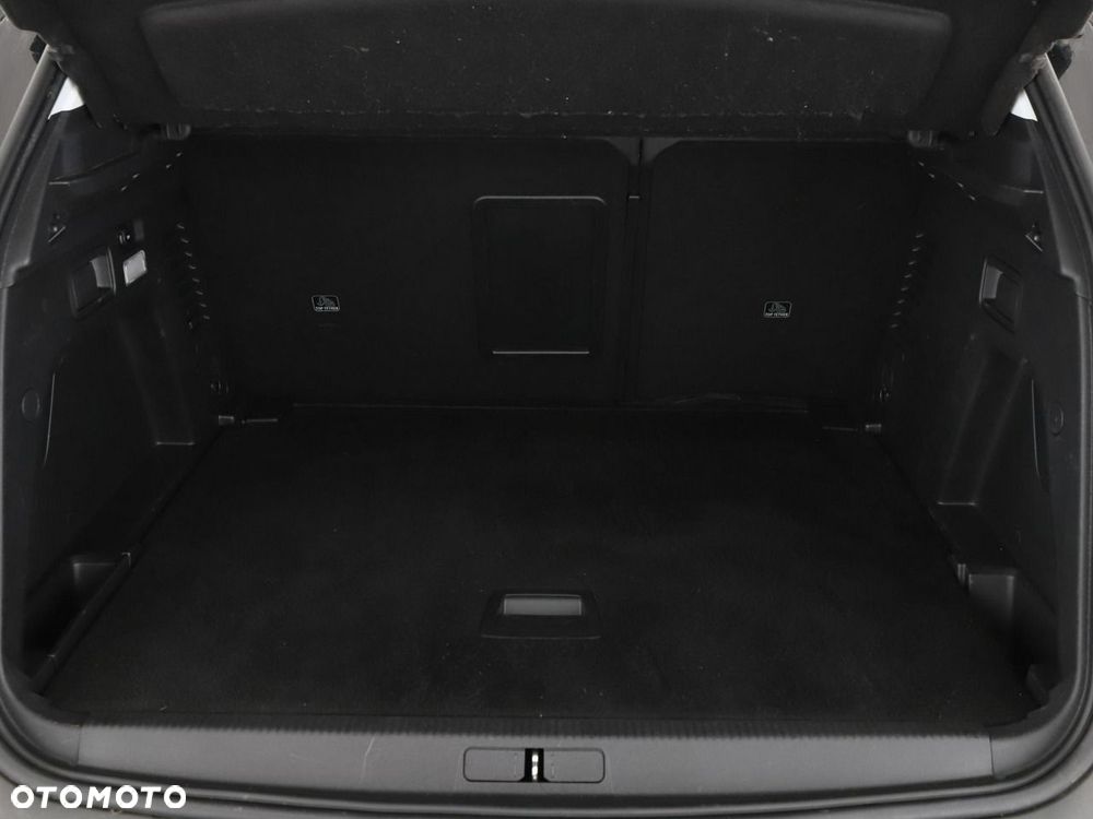 Peugeot 3008 1.5 BlueHDi Active Pack S&S EAT8 - 21