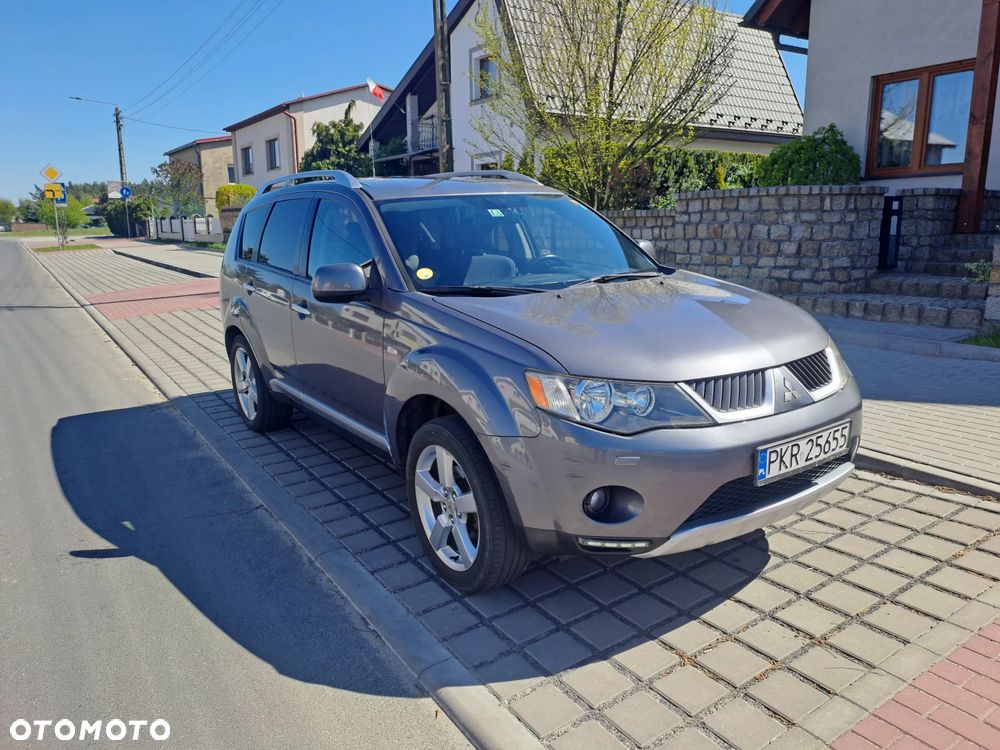 Mitsubishi Outlander 2.2 DID Intense + - 3