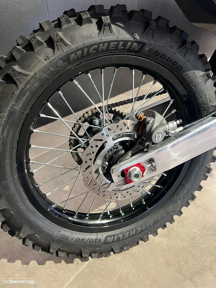 AJP 125 SPR 125 - 12