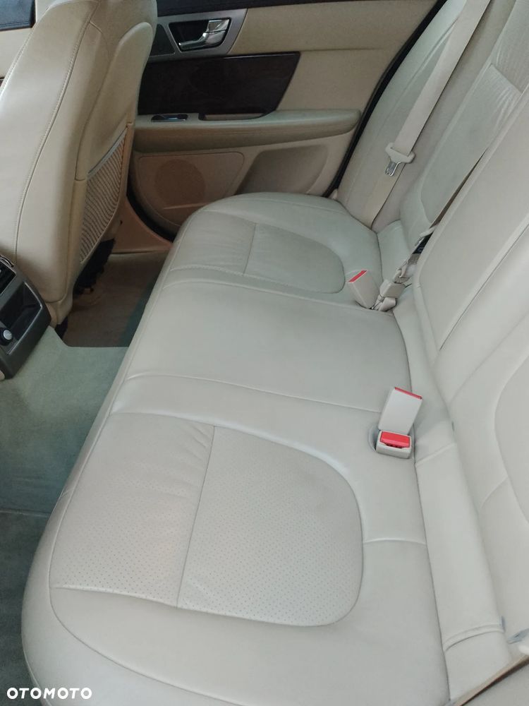 Jaguar XF 3.0 V6 S Premium Luxury - 5