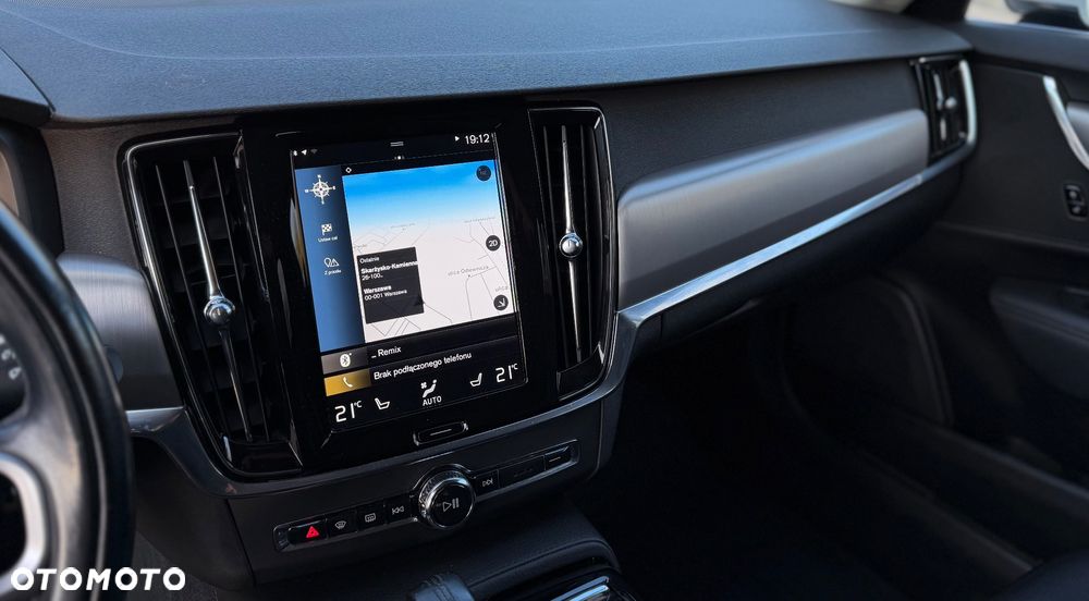 Volvo V90 T8 Twin Engine AWD Momentum - 22