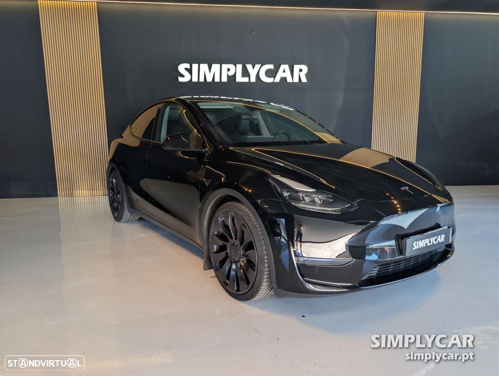 Tesla Model Y 2023 photo 2