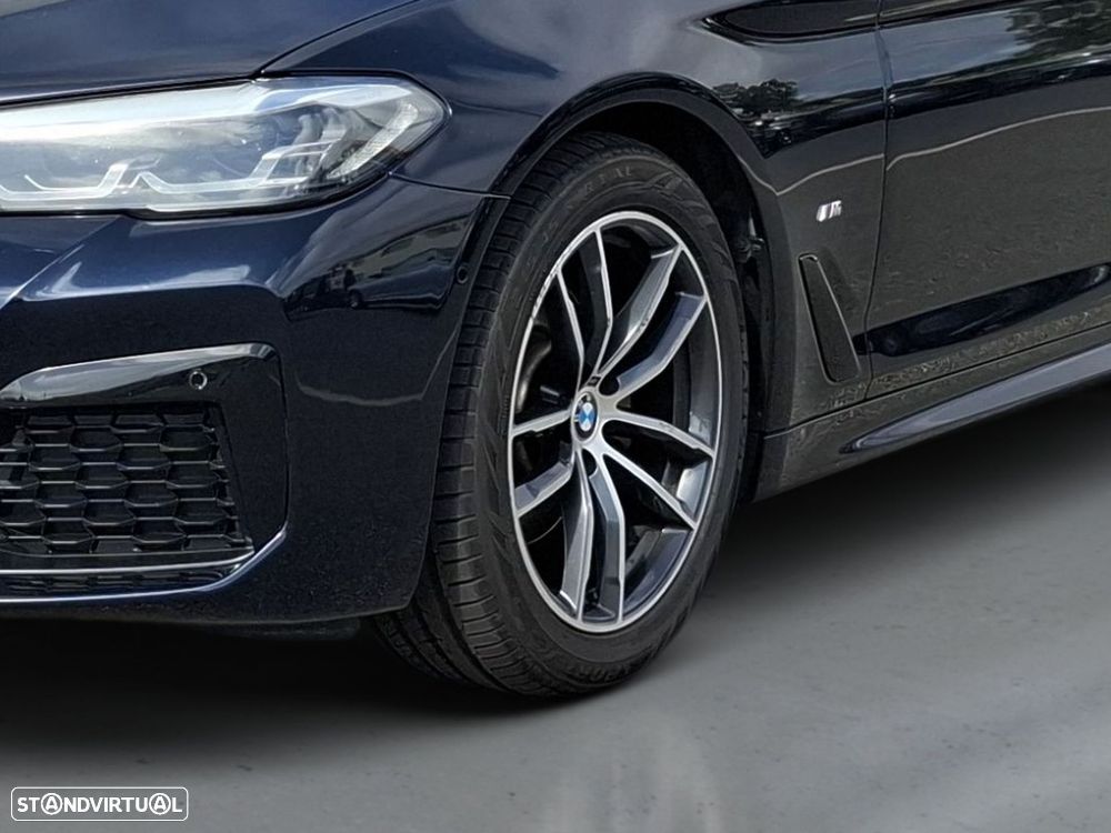 BMW 520 d Pack Desportivo M Auto - 4